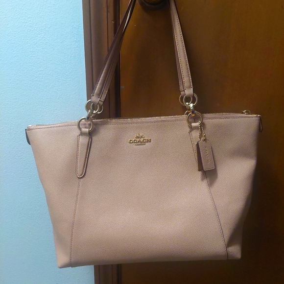 Coach blush shoulder bag - Picture 1 of 5